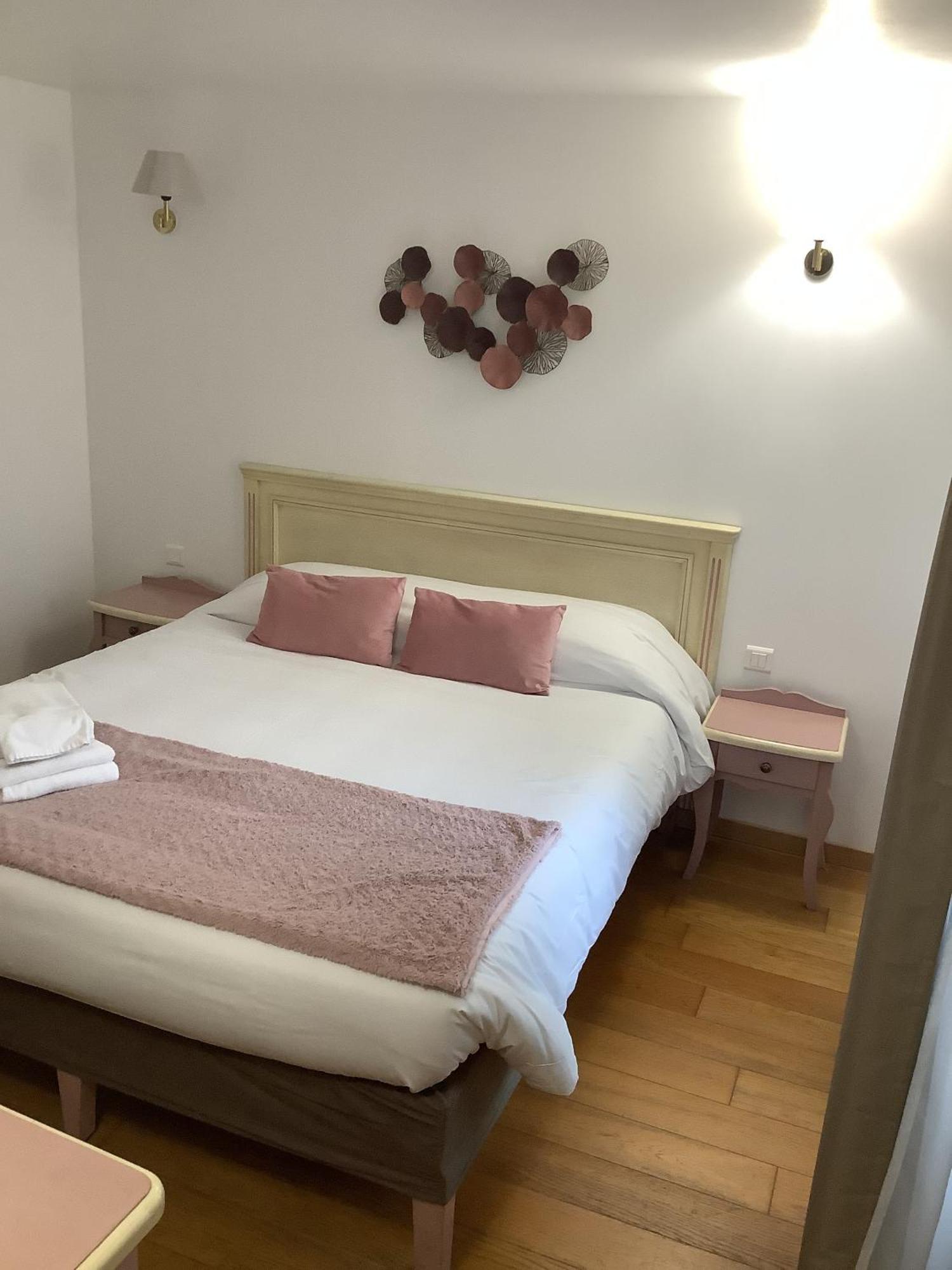 Hotel Logis Le Marronnier Buffon Pokój zdjęcie