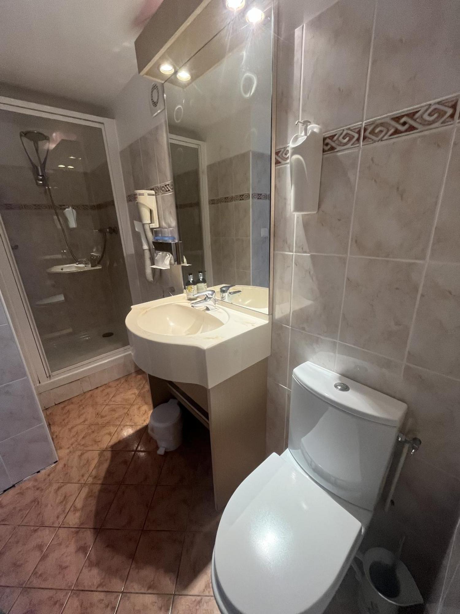 Hotel Logis Le Marronnier Buffon Zewnętrze zdjęcie