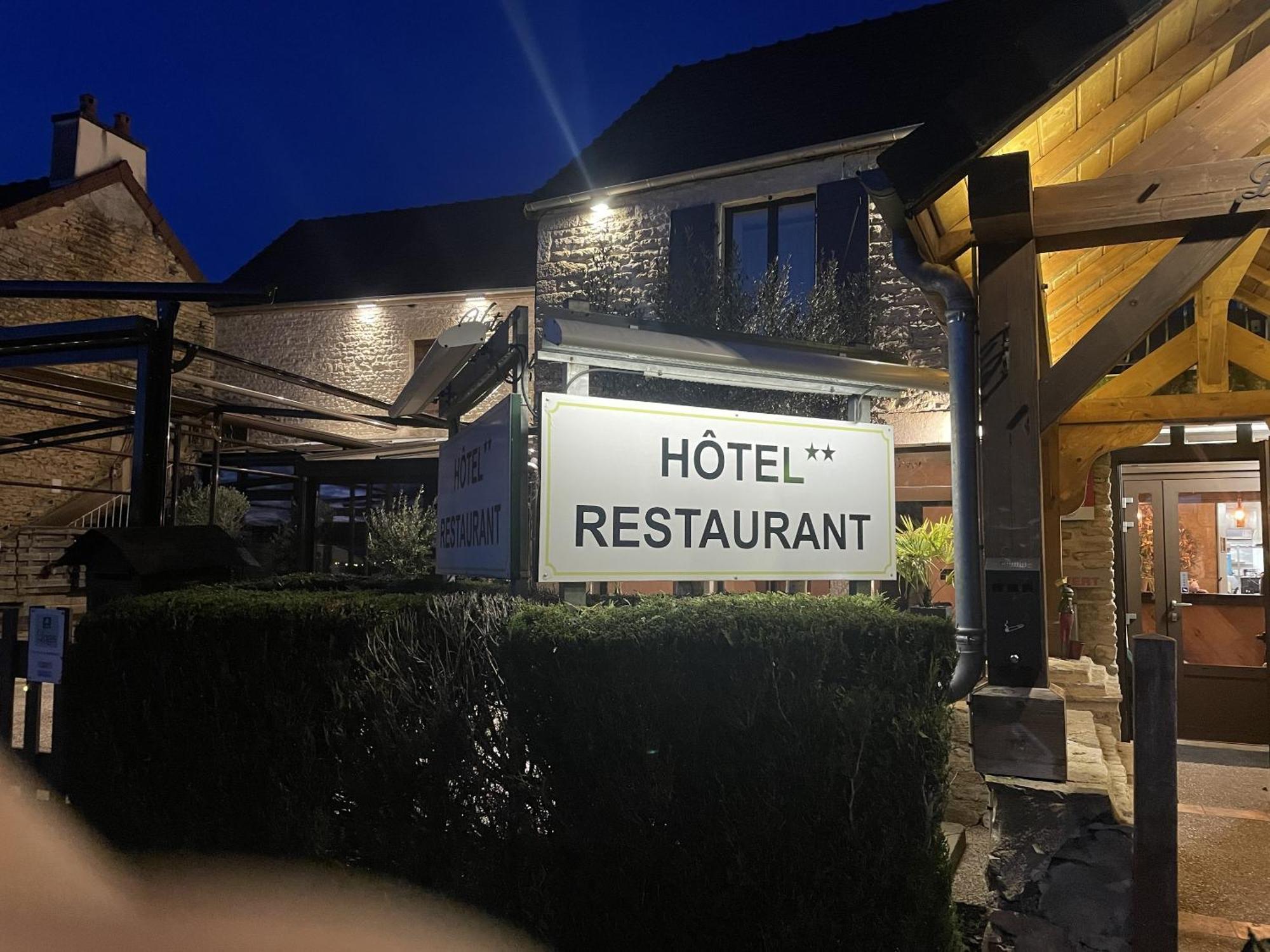 Hotel Logis Le Marronnier Buffon Zewnętrze zdjęcie