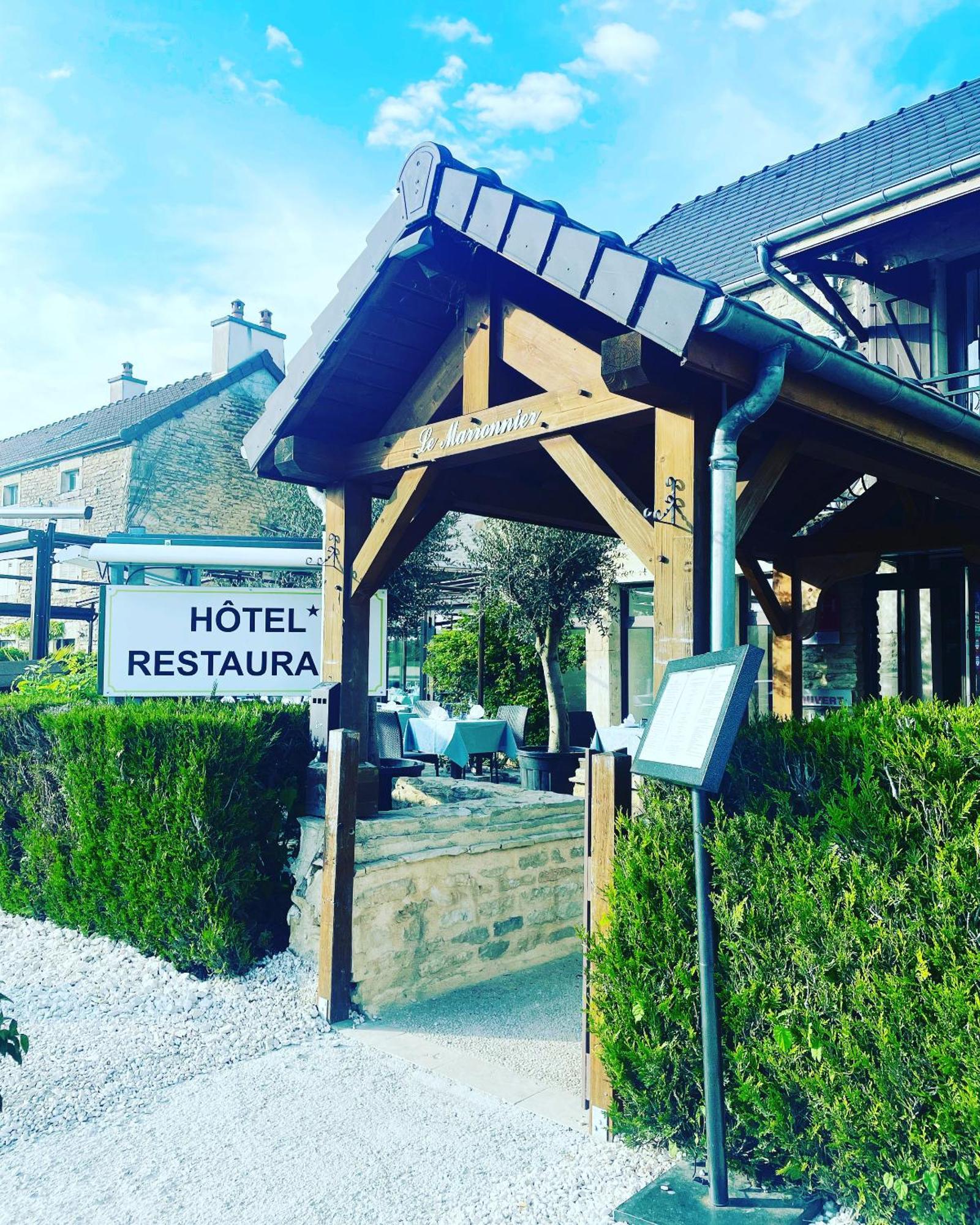 Hotel Logis Le Marronnier Buffon Zewnętrze zdjęcie