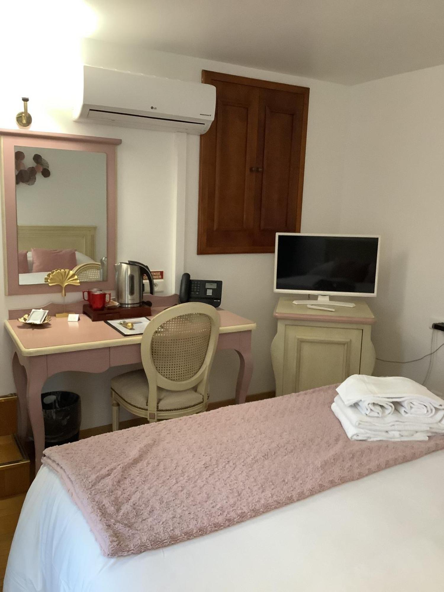 Hotel Logis Le Marronnier Buffon Pokój zdjęcie